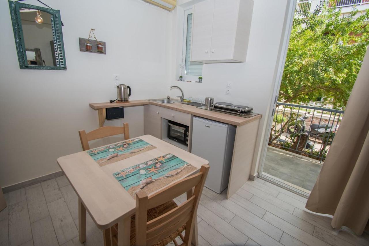 Alexandros Aparthotel Poros Town ภายนอก รูปภาพ