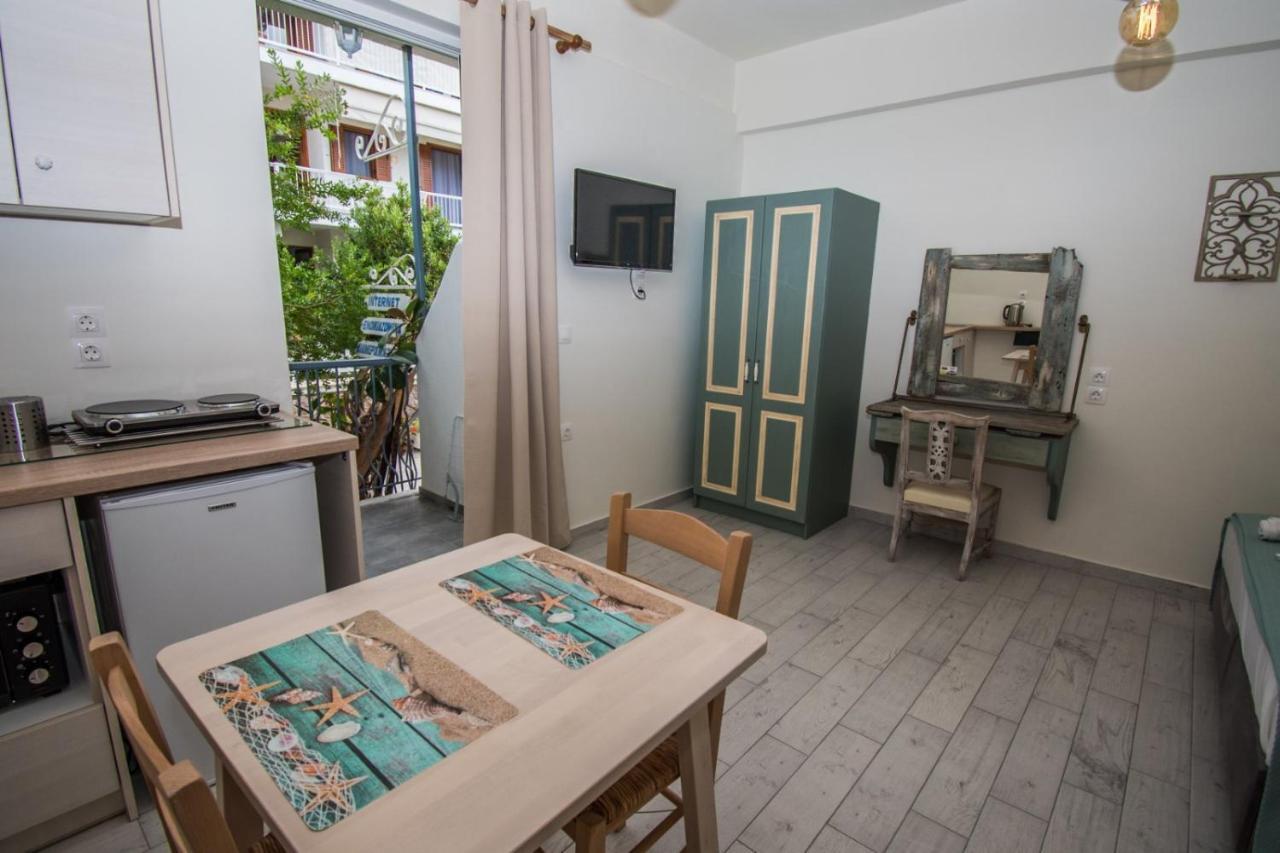 Alexandros Aparthotel Poros Town ภายนอก รูปภาพ